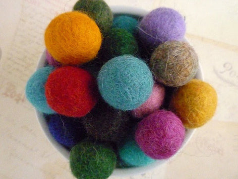Felt Balls x 100 - Mixed Colours - 2cm