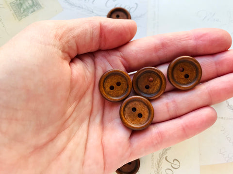 3/4" Wooden Buttons Dark Coffee Coloured - Two holes (20mm)